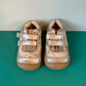 Toddler Girl’s Rose Gold + Stars Actionflex Sneakers Size 7